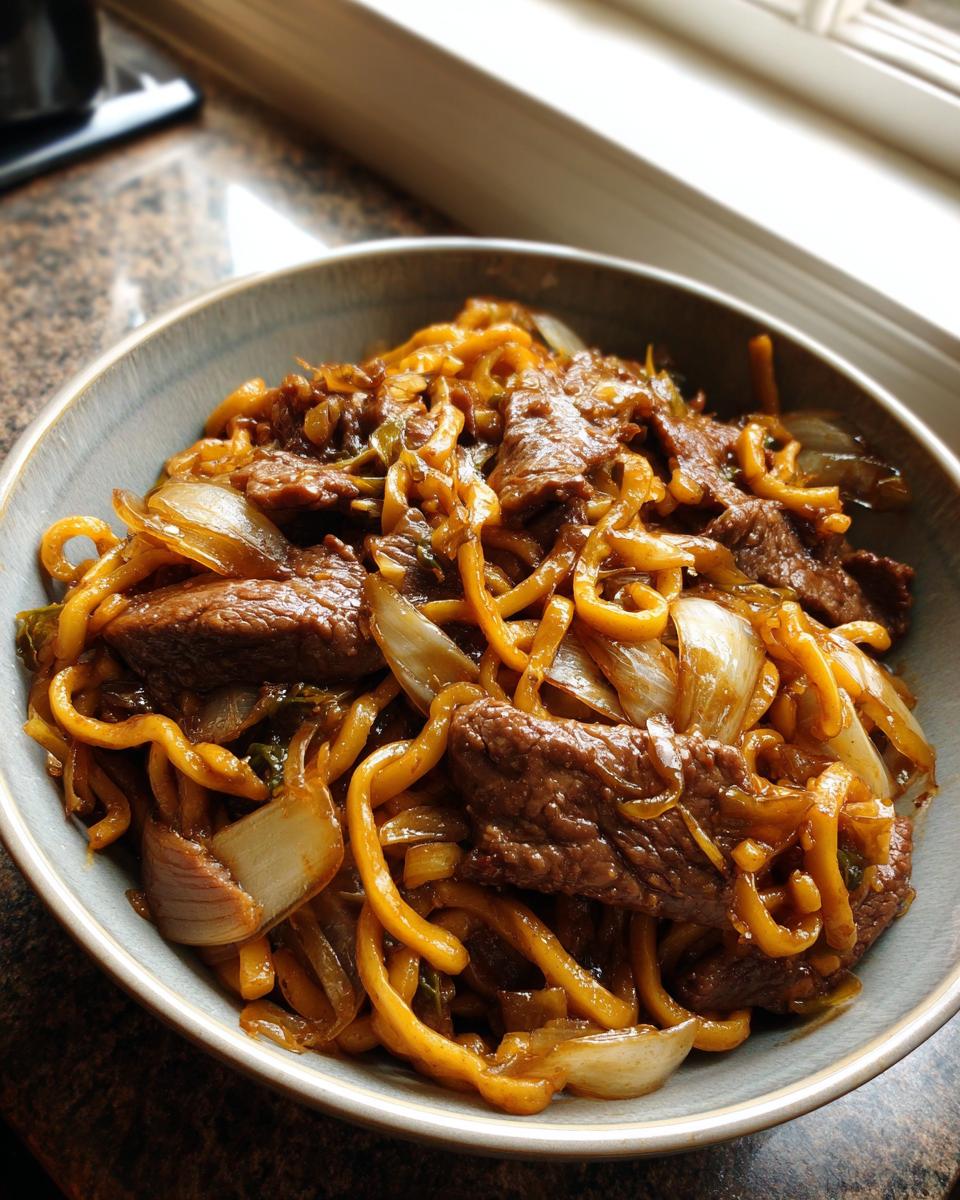 Hartige Aziatische Mongoolse Rundvlees Noodle Roerbak - detail 2