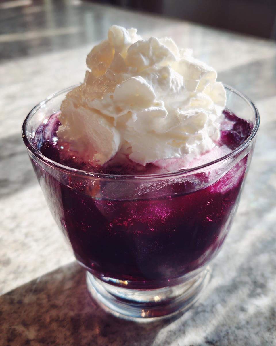 Blackberry Gelatin with Cream - detail 4