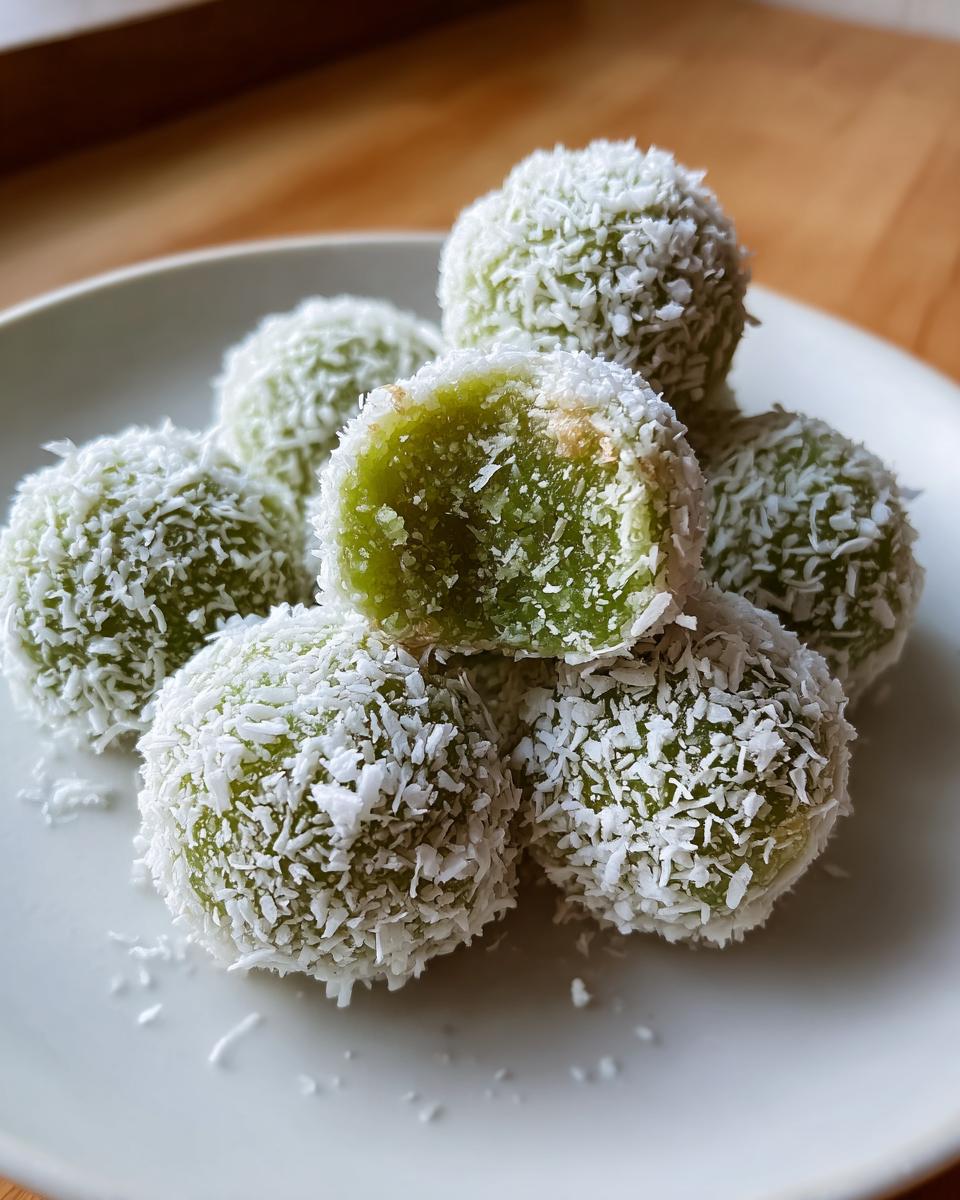 Coconut Mochi Balls (Klepon) - detail 1