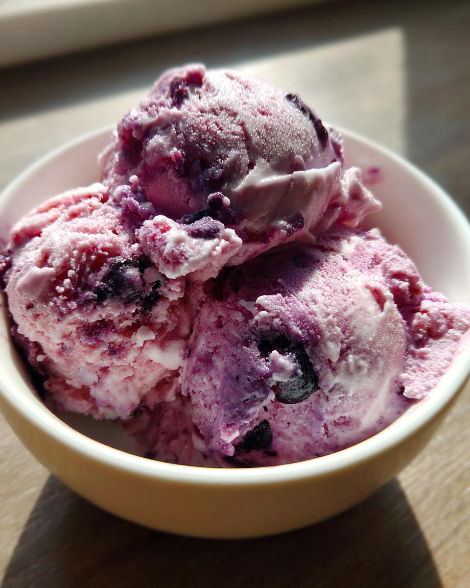 Delicious Blueberry Ice Cream - detail 3