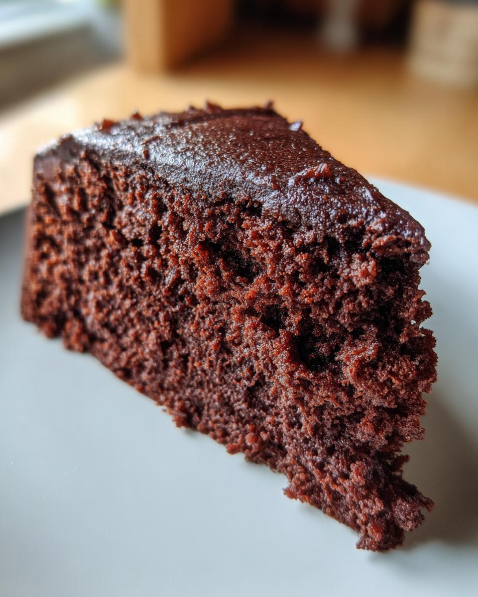 Simple Chocolate Cake - detail 3
