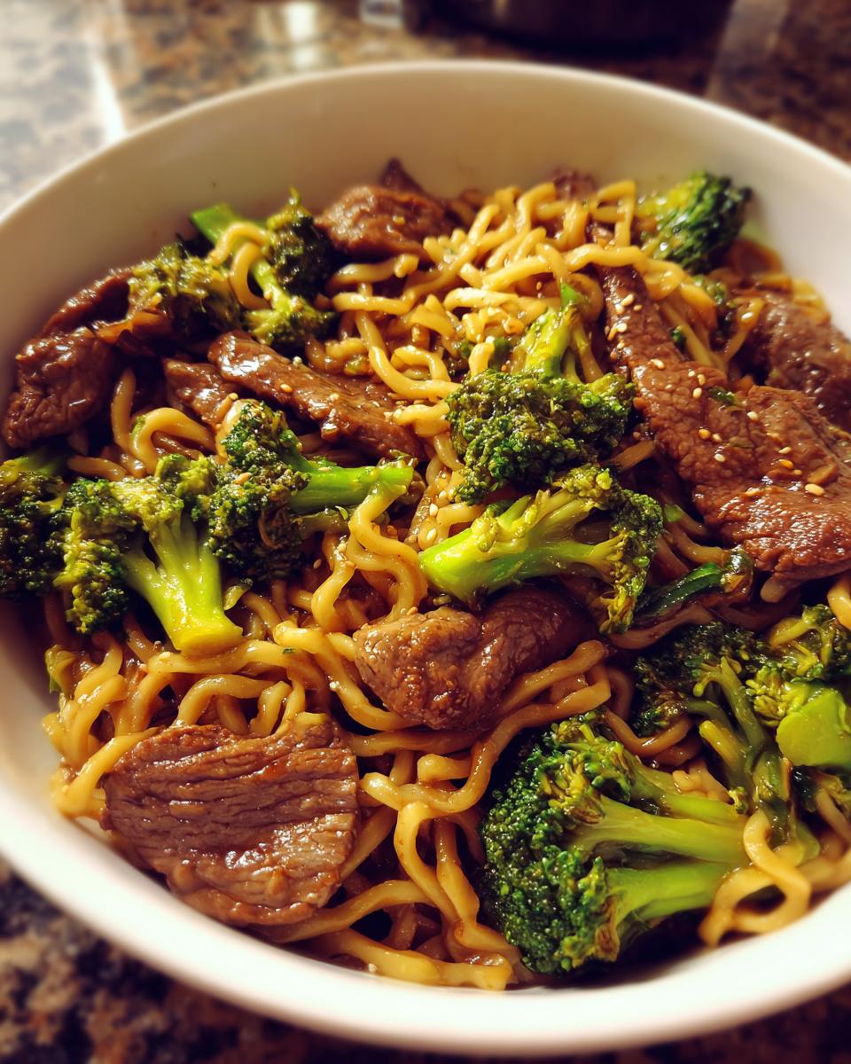 Teriyaki Noodle and Beef Stir-Fry with Broccoli - detail 1